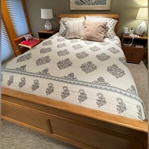 Levtex Gray and Cream Quilt Set - Queen